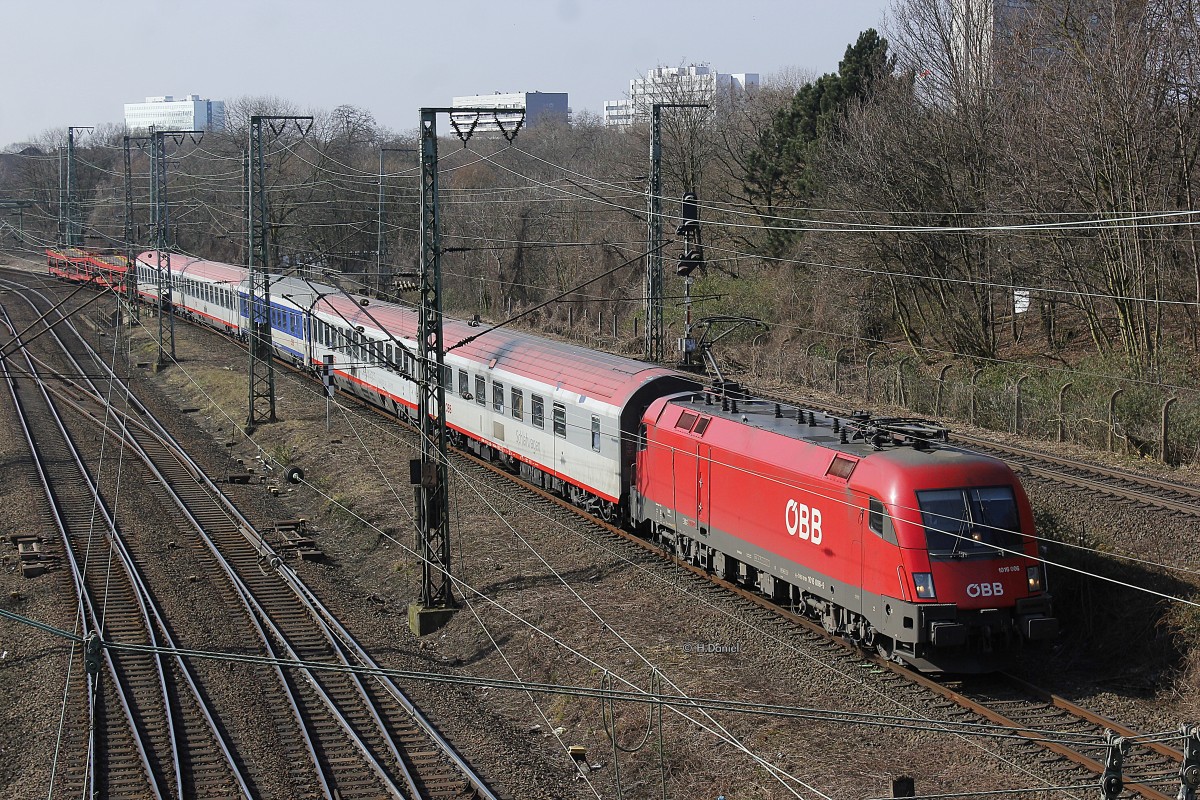 ÖBB 1016 006 mit EN420 nach Düsseldorf in Köln West, am 13.03.2016.