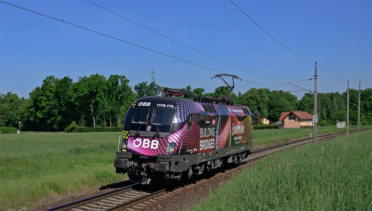 ÖBB 1116 170 Eurovision als Lokzug bei Werndorf nach Spielfeld Straß um den EC 158 nach Wien Hbf zu bringen (12.05.2015)