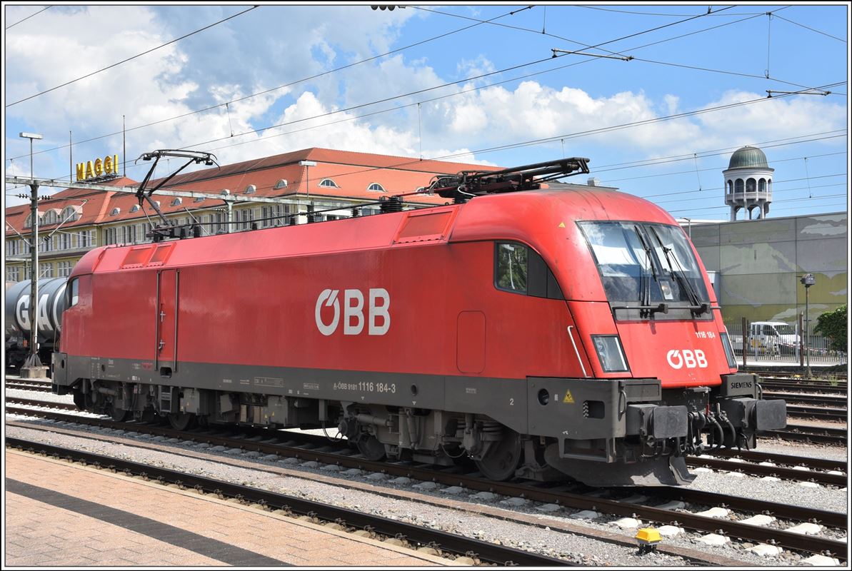 ÖBB 1116 184 für IC186 nach Stuttgart in Singen (Htwl). (16.07.2018) 