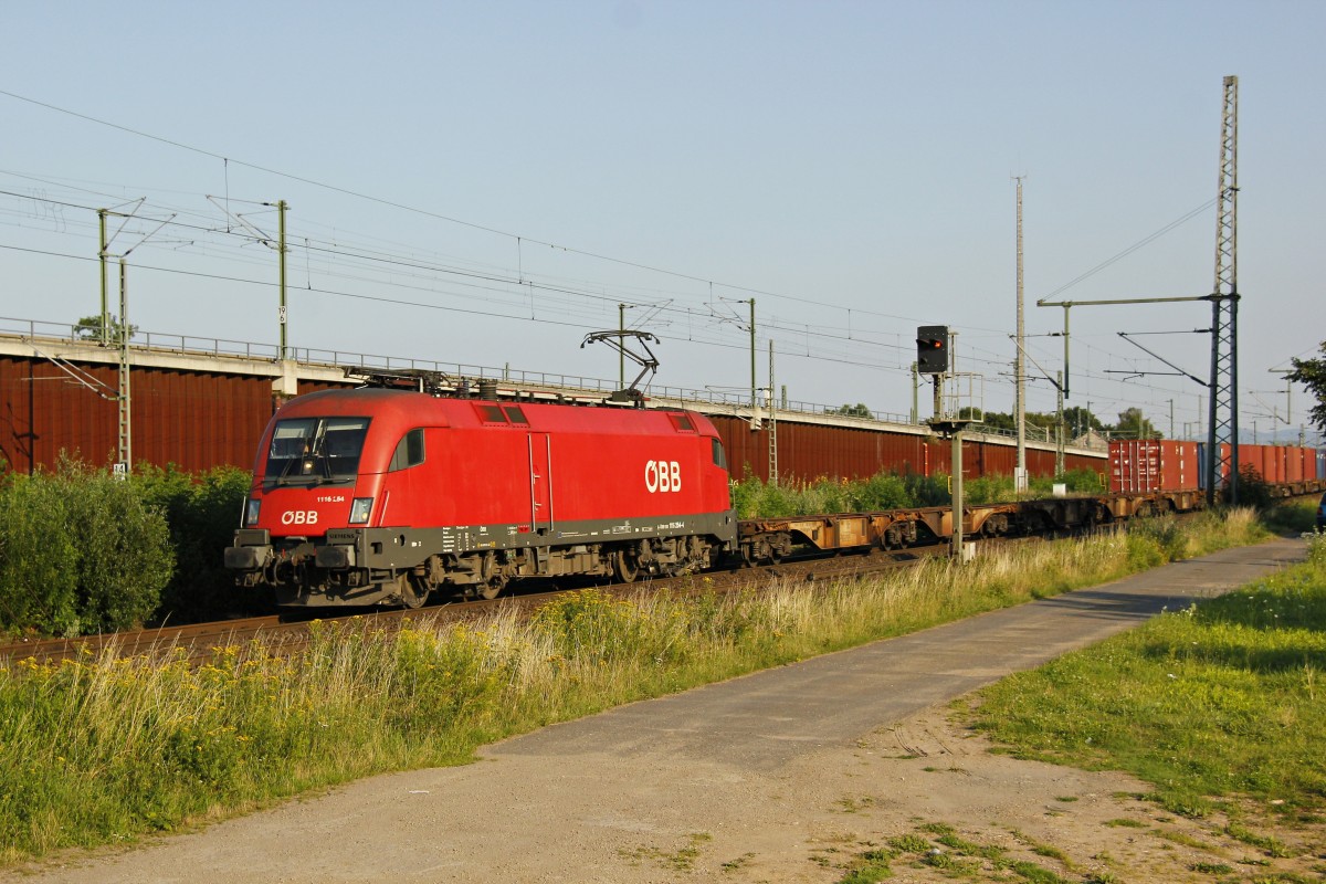 ÖBB 1116 254-4 mit einem Containerzug am 17.07.2014 in Köln Porz Wahn. 