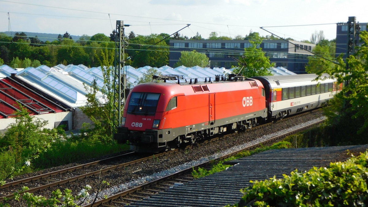 ÖBB 1116  Taurus  auf der Gäubahn mit IC aus Zürich nach Stuttgart Hbf.