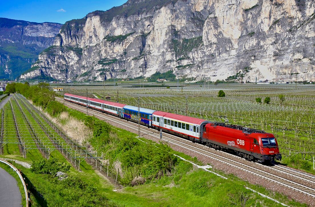 ÖBB 1216 005, Salorno / Salurn, EC88, 26.04.2023.