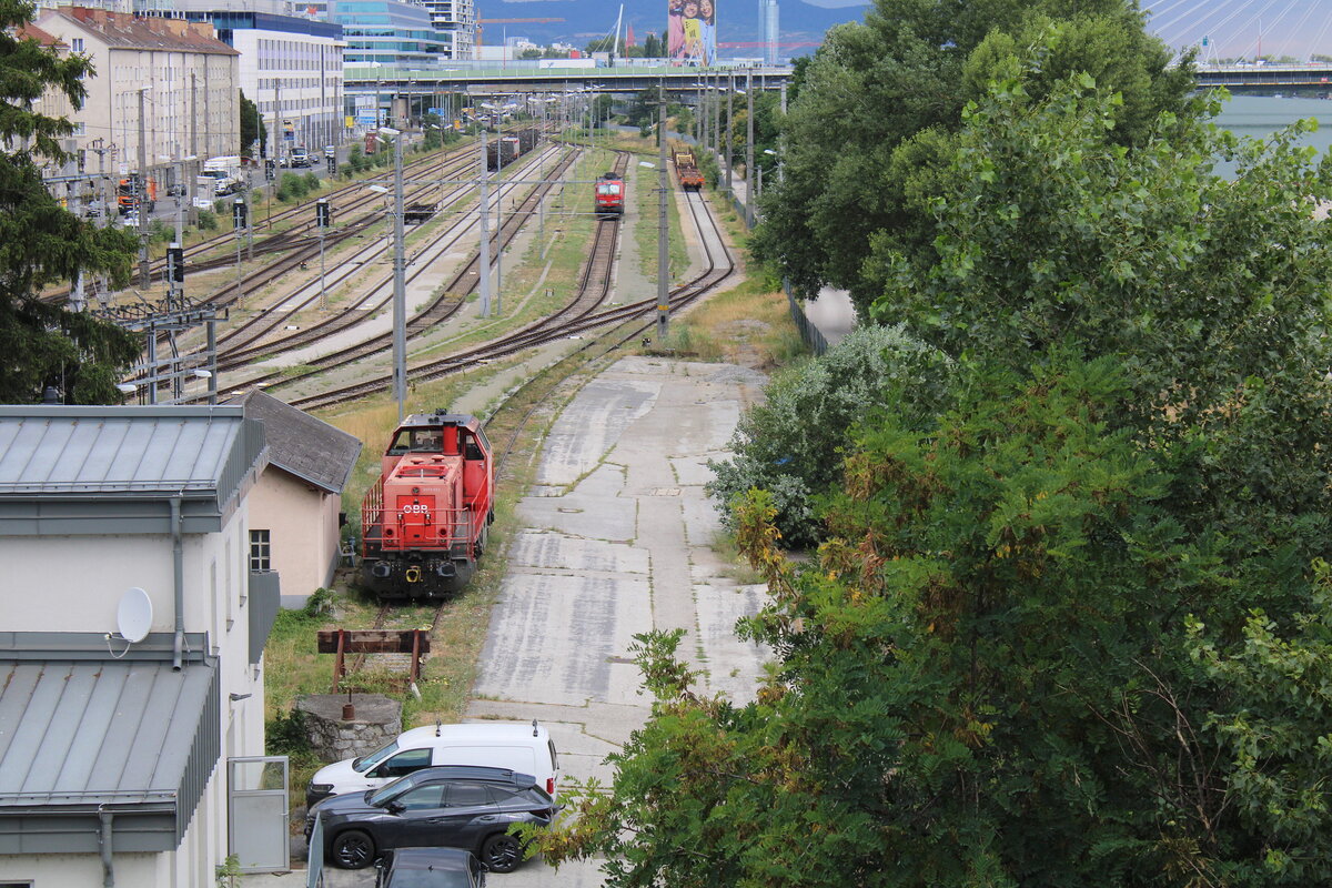 �BB 2070 053 am 27.07.2026 in Wien Donaukaibf.