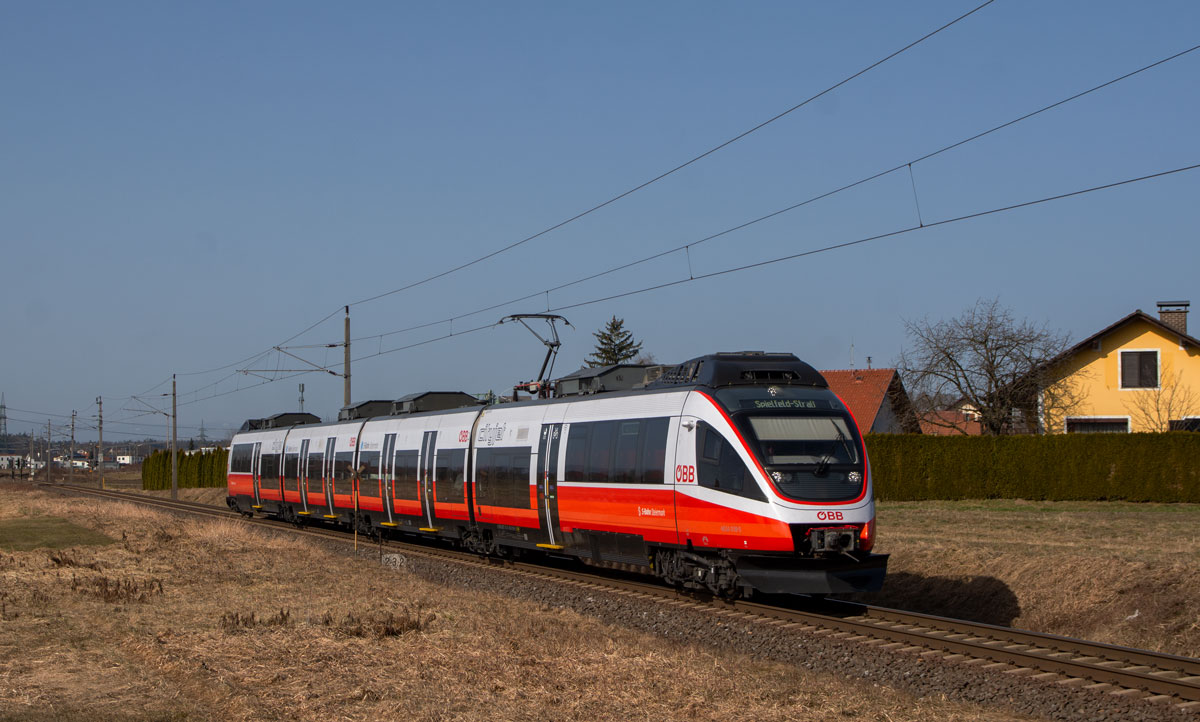 ÖBB 4024 018 als S5 (4141) nach Spielfeld Straß, Neudorf ob Wildon, 23.02.2021. 