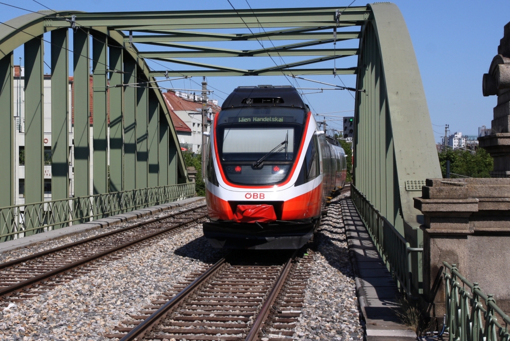 ÖBB 4024 140-7 am 18.August 2019 als S45-Zug 20723 (Hütteldorf - Handelskai) beim Bahnhof Hernals.