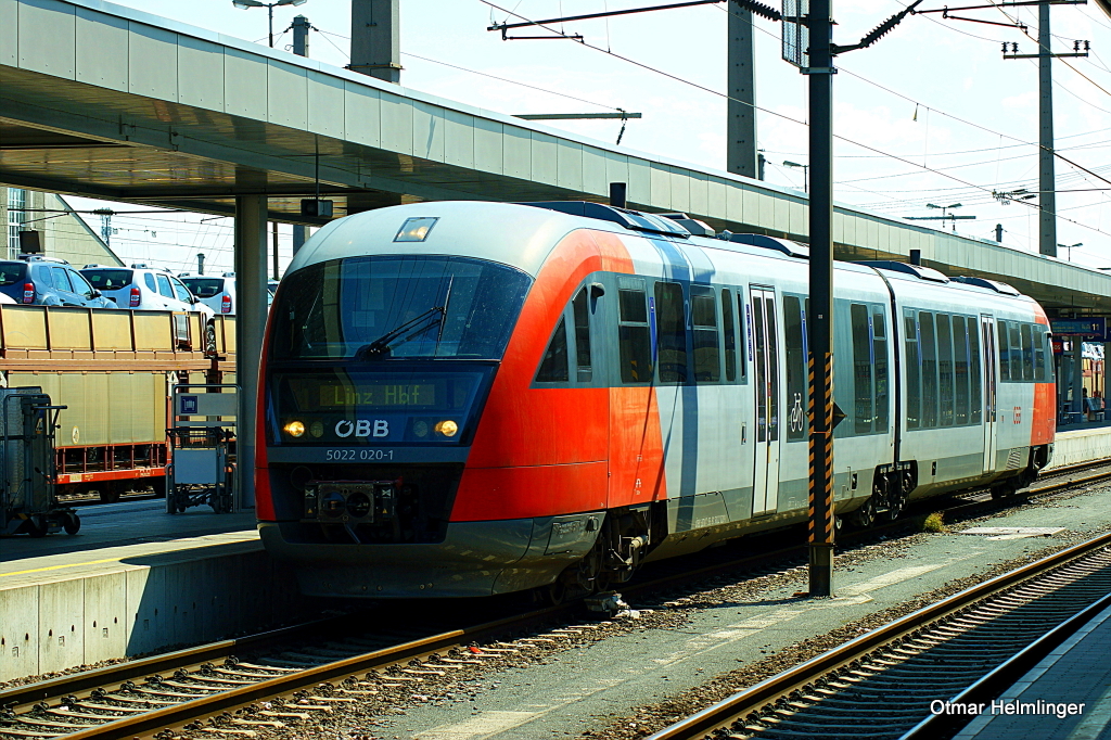 ÖBB 5022.020-1 in Linz Hauptbahnhof (2.8.2014)