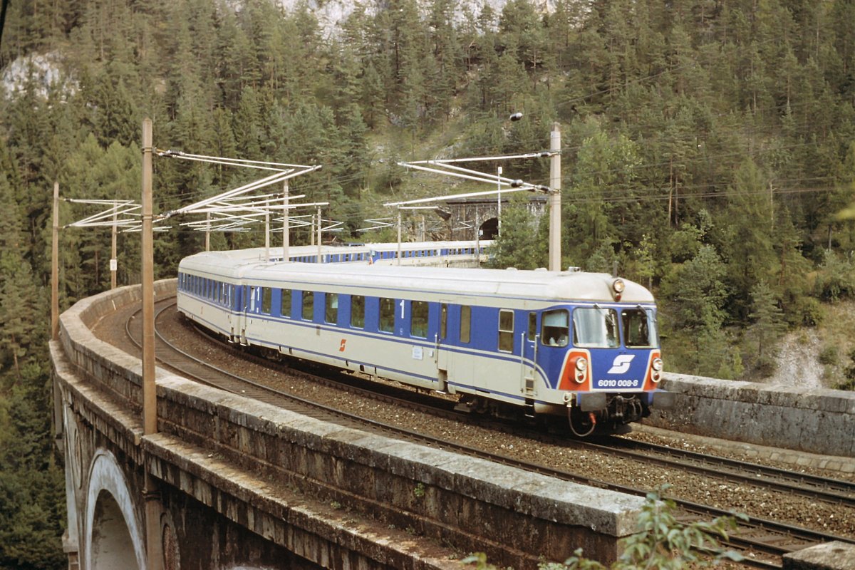ÖBB 6010 008-8 mit Ex 190  Gasteinertal , Kalte-Rinne-Viadukt (Semmeringbahn), 09.09.1990