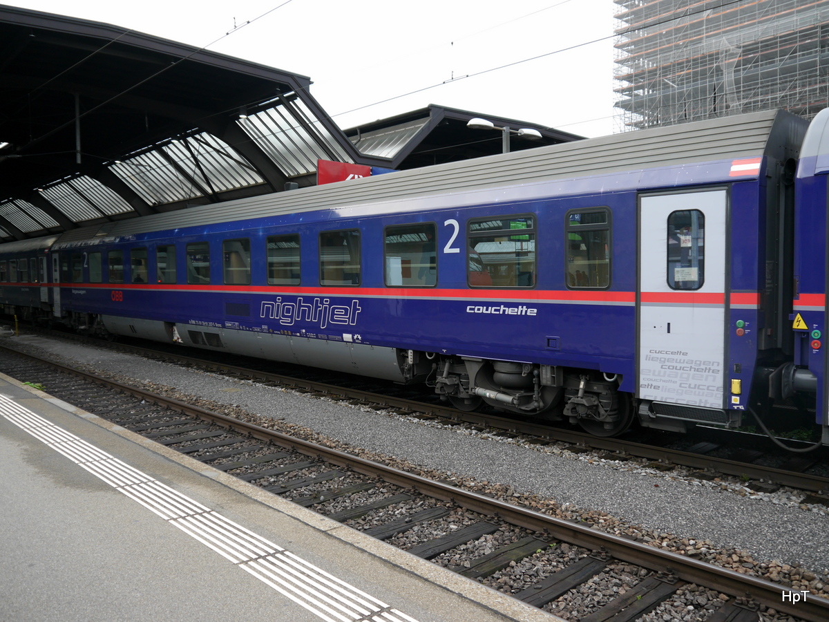 ÖBB - Nachtzugpersonenwagen Bcmz 73 81 59-91 207-5 im HB Zürich am 20.09.2017