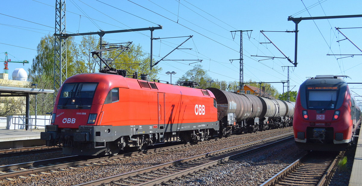 ÖBB - Österreichische Bundesbahnen [A] mit  1116 056  [Name: Mohlibert] (NVR:  A-ÖBB 9181 1116 053-3) und einem Kesselwagenzug am 23.04.20 Bf. Golm (Potsdam).