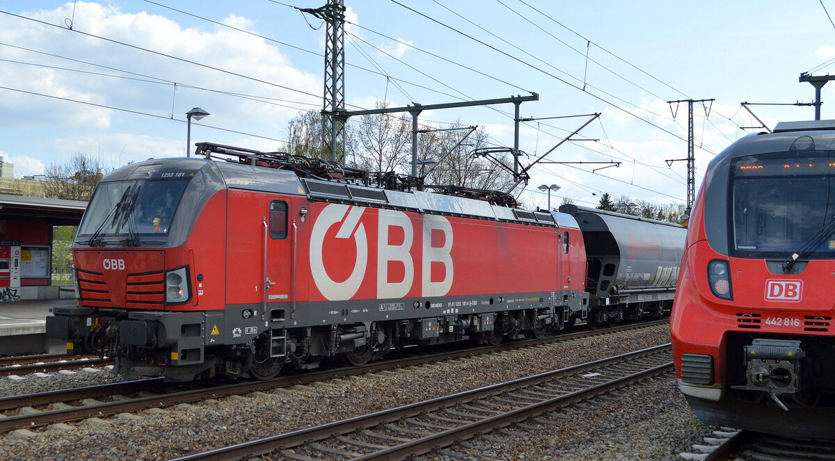 ÖBB-Produktion GmbH, Wien [A] mit  1293 181  [NVR-Nummer: 91 81 1293 181-4 A-ÖBB] und Getreidezug am 27.04.22 Durchfahrt Bf. Golm.