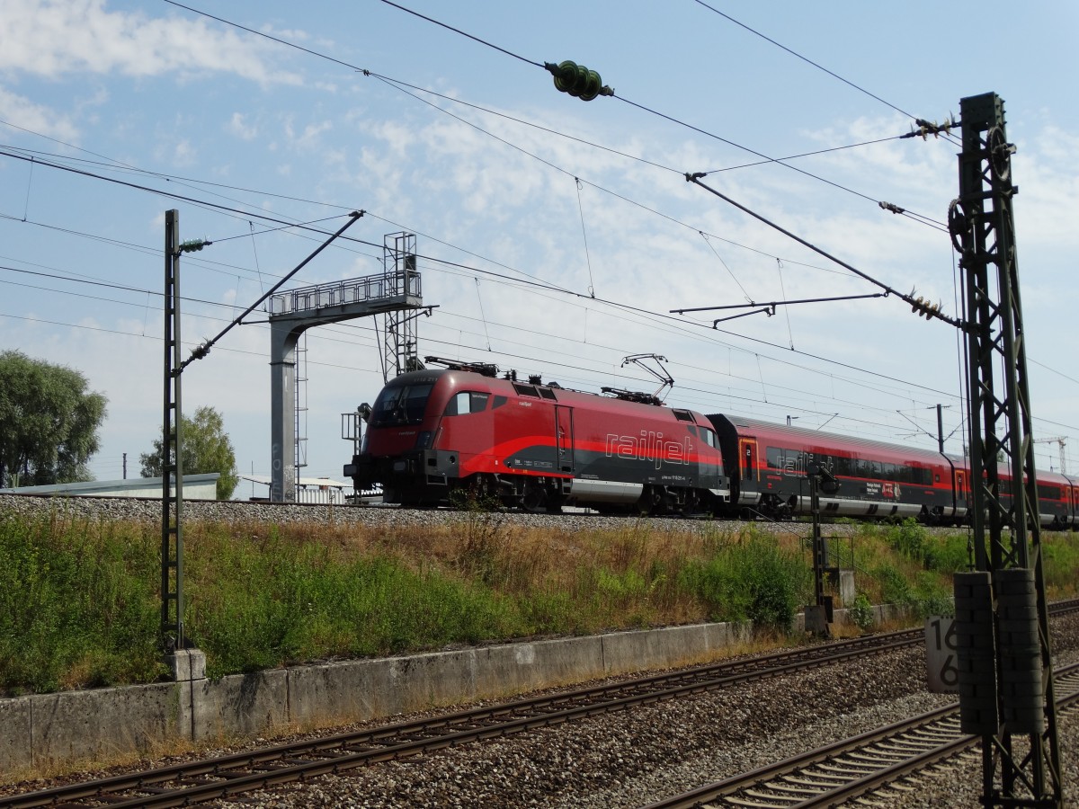 ÖBB Railjet 1116 211 am 08.08.15 in München Trudering 