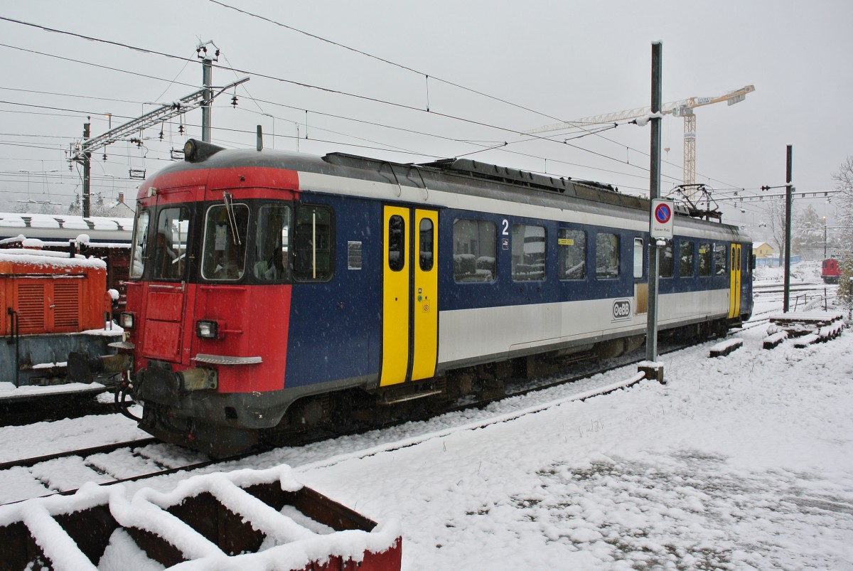 OeBB RBe 205 abgestellt beim Depot in Balsthal, 22.11.2013.