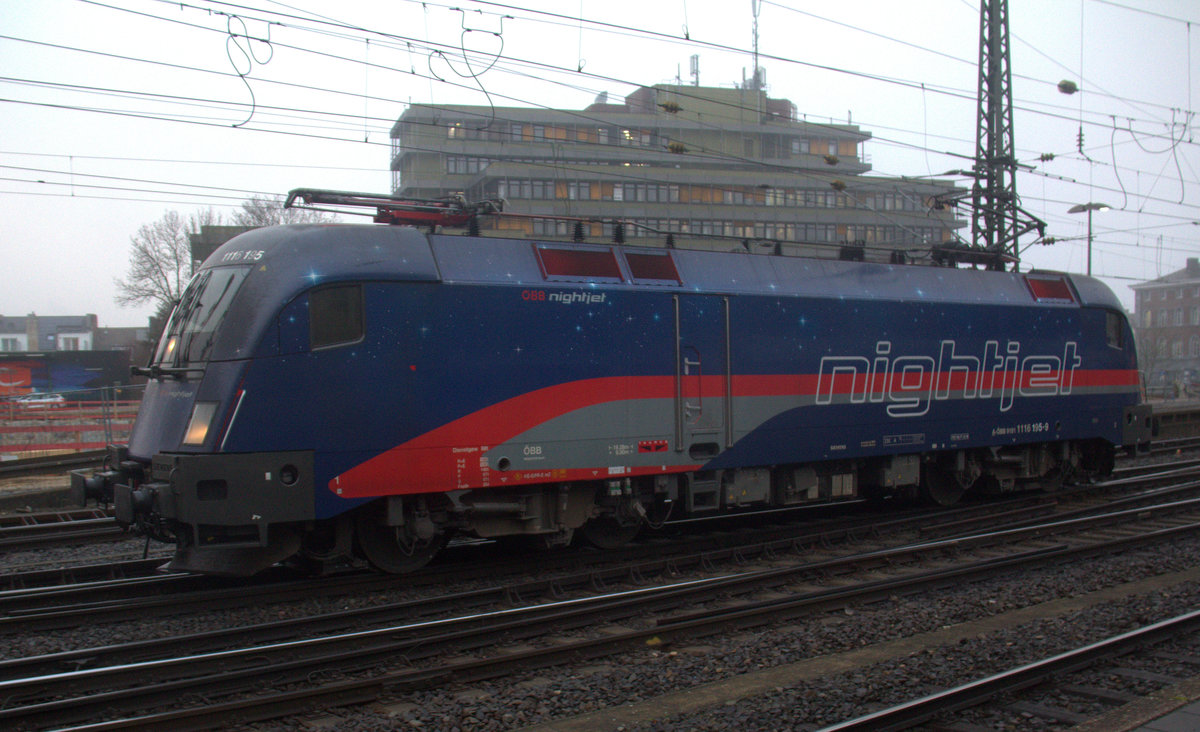 ÖBB Siemens Taurus Nightjet 1116 195 rangiert in Aachen-Hbf. Aufgenommen vom Bahnsteig 6 in Aachen-Hbf. Am Morgen vom 20.1.2020.