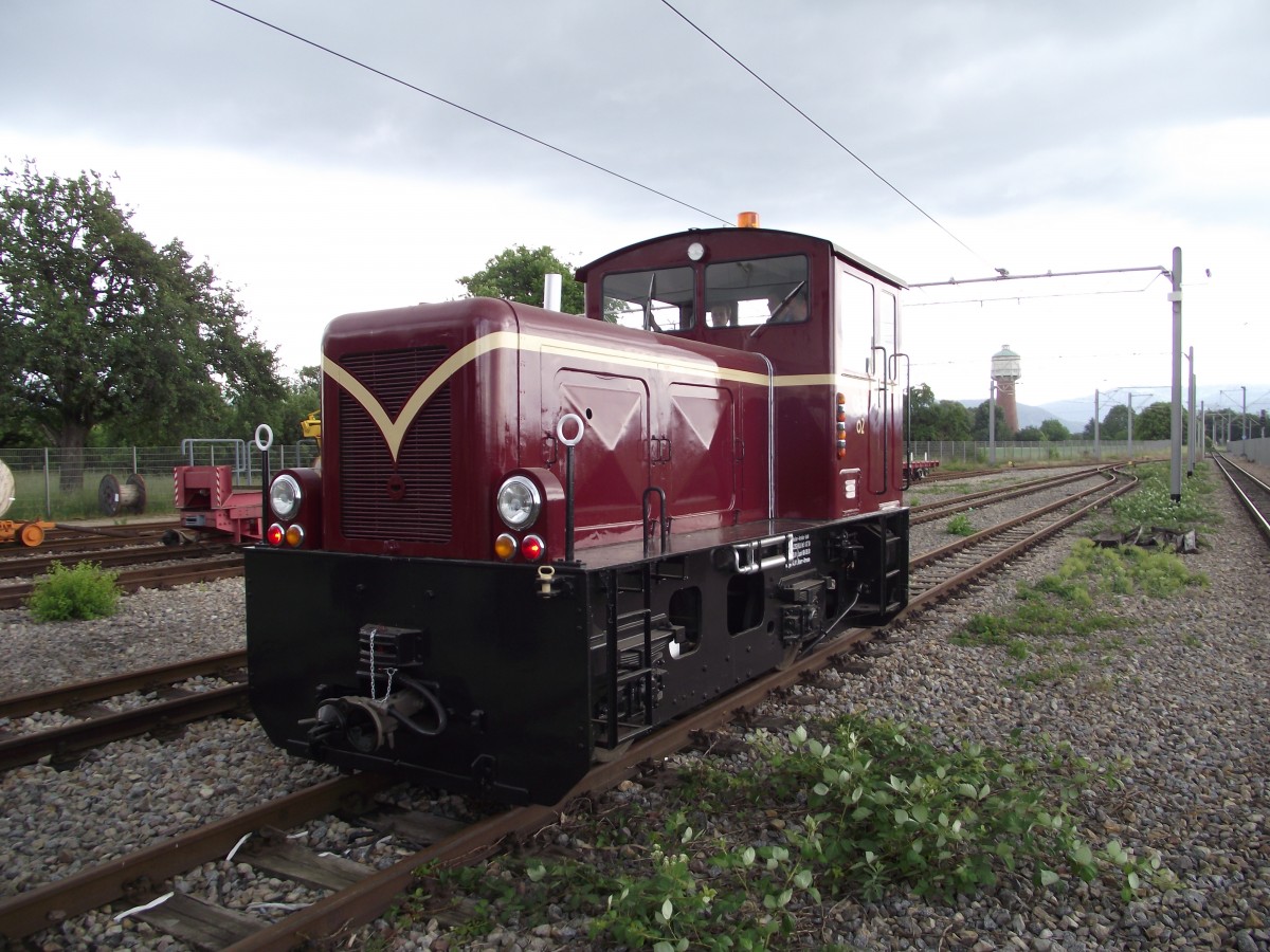 OEG Lok O2 am 15.05.11 in Edingen