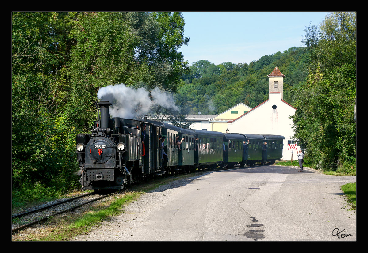 ÖGEG 298.102 der Steyrtalbahn Museumsstrecke, auf der Fahrt von Steyr nach Grünburg, hier bei der Einfahrt in Letten.
23.09.2017