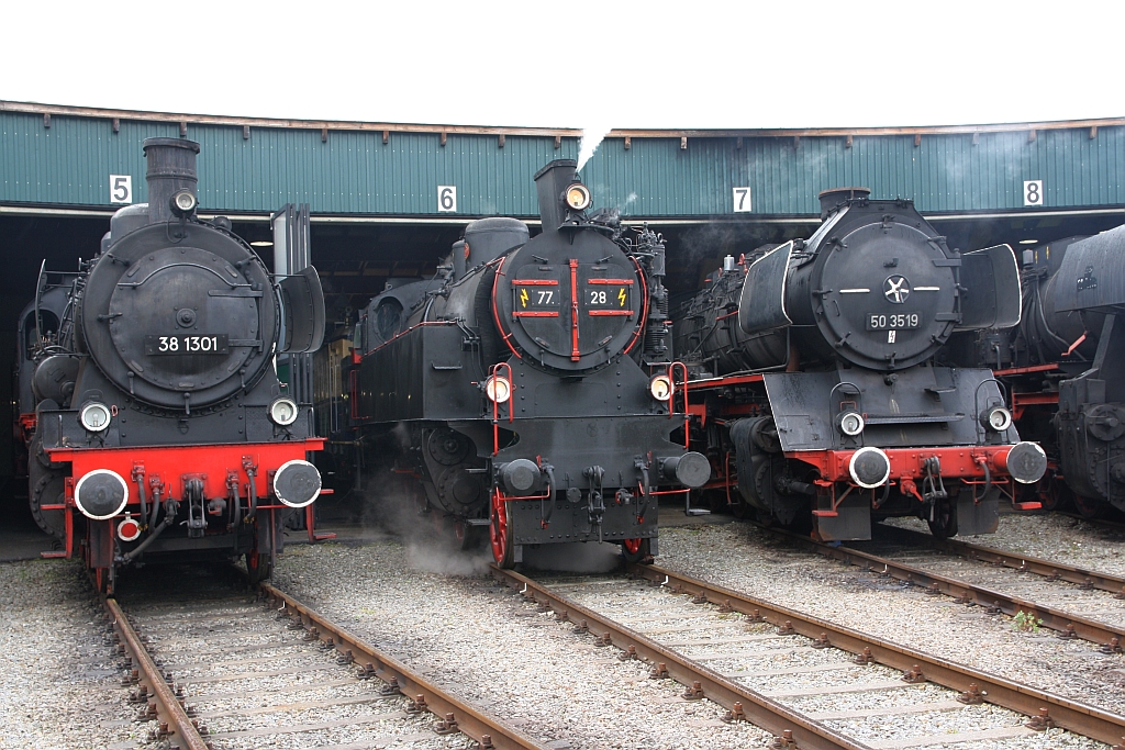 ÖGEG 38 1301, 77.28 und 50 3519 am 07.Oktober 2017 in Ampflwang.