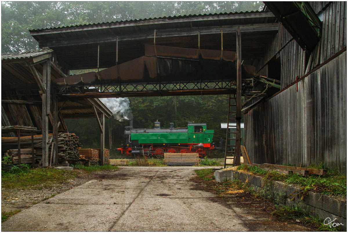 ÖGEG WTK 4 fährt im dichten Nebel von Ampflwang nach Timelkam und Retour. 
Gsteinedt Sägewerk 3.10.2010