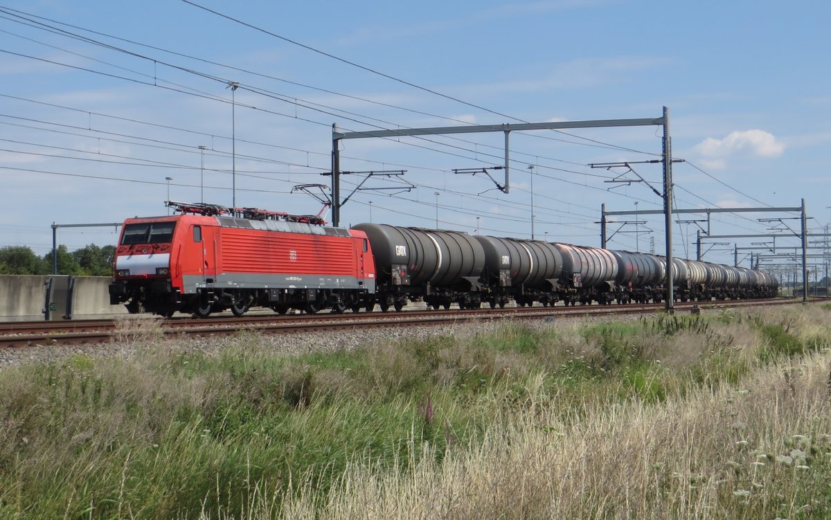 Ölzug mit 189 023 -ohne Nummer am Lokkabine- durchfahrt am 23 Juli 2020 Valburg CUP.