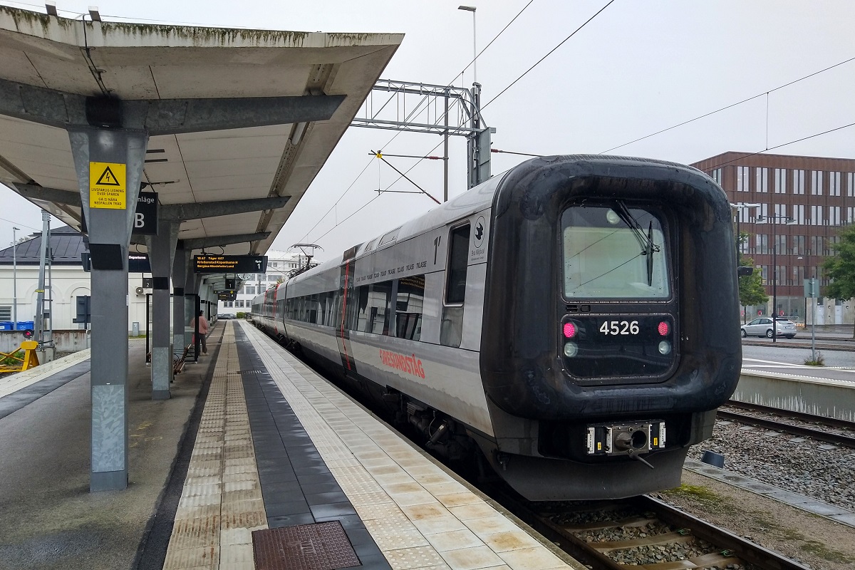 Öresundståg X31K 4526 (94 74 5314 526-2) aus und nach Kopenhagen/Malmö am 6.10.2023 am Bahnhof Karlskrona C