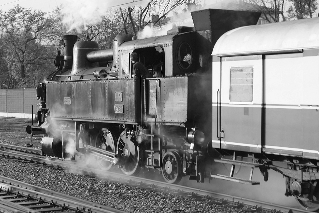 �SEK 30.33 am 10.November 2013 im Bf. Liesing.