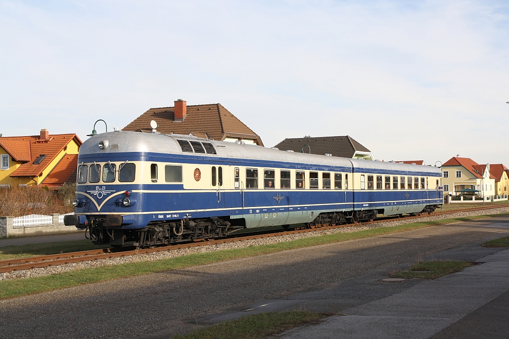 ÖSEK 5145.11 und 6645.02 und 5145.11 am 10.Dezember 2016 als SR 17334 in Alberndorf.