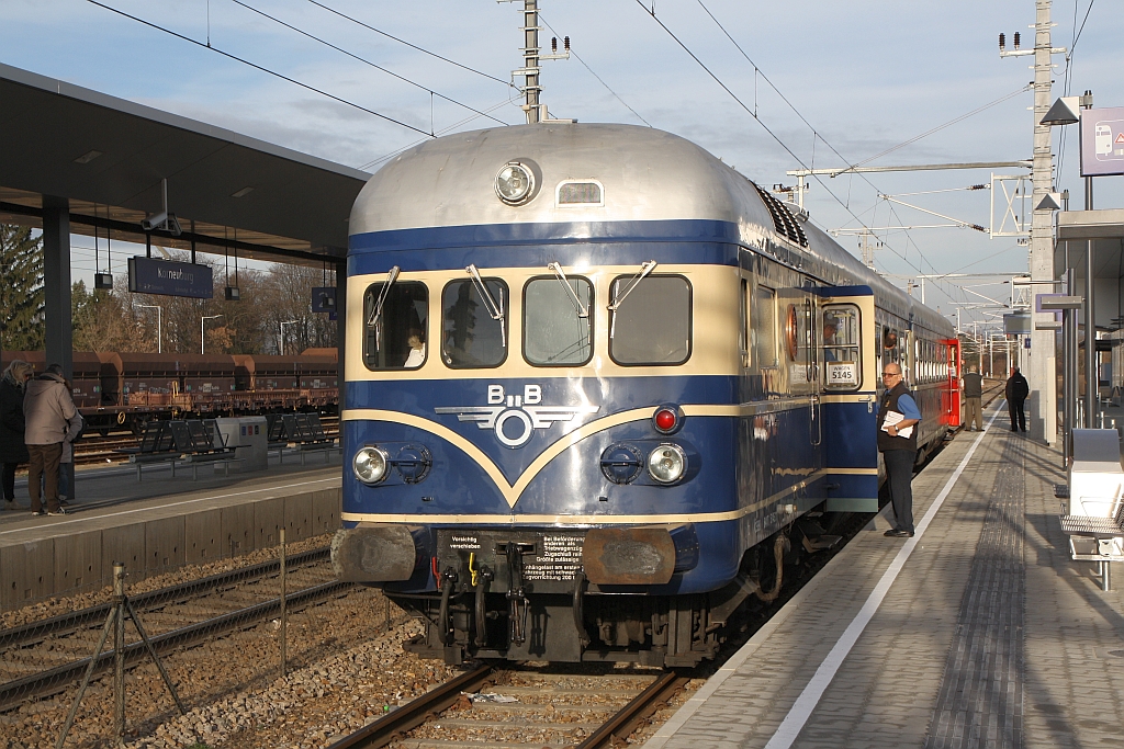 ÖSEK 5145.11 und 6645.02 am 10.Dezember 2016 als SR 17334 im Bf. Korneuburg.