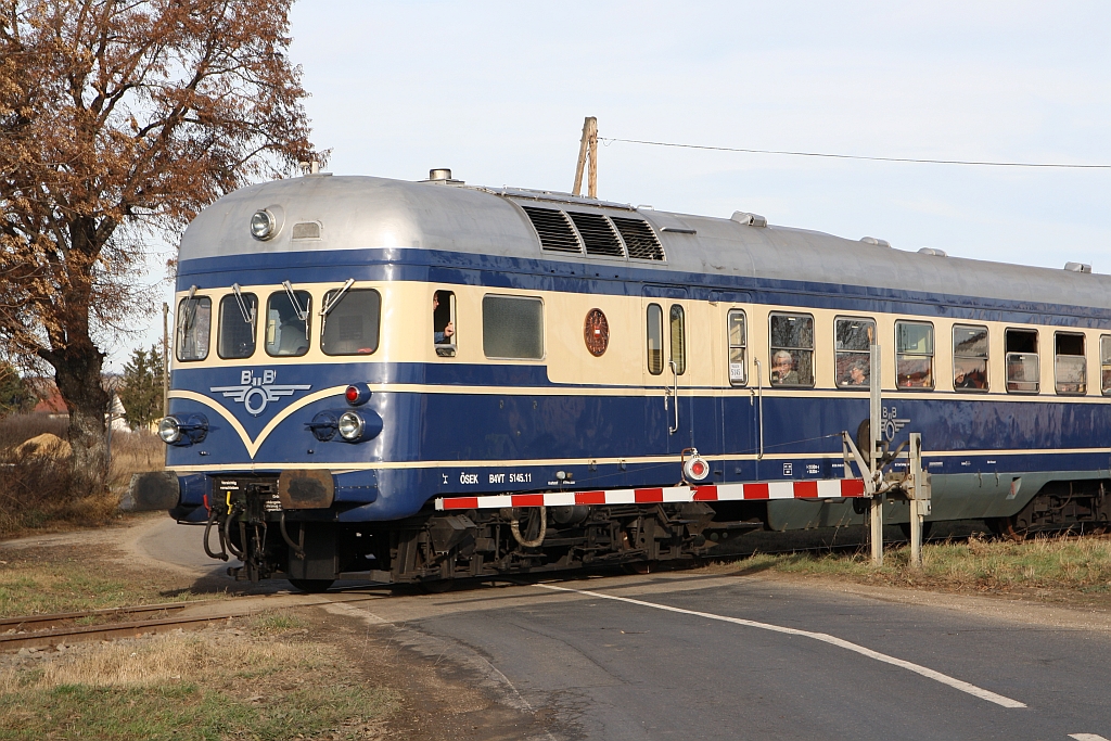 ÖSEK 5145.11 am 10.Dezember 2016 als SR 17334 auf der EK mit der L3 in Kadolz-Mailberg.