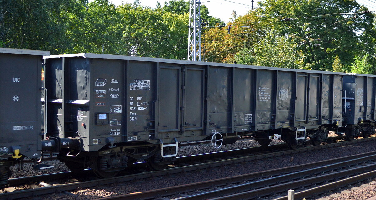 Offener Drehgestell-Güterwagen vom polnischen Einsteller CTL Logistics Sp. z o.o. mit der Nr. 33 RIV 51 PL-CTLL 5331 035-1 Eaos am 10.09.21 Berlin Hirschgarten.