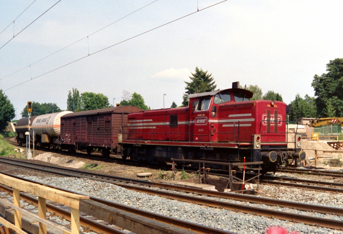 OHE 160074 mit Gterzug am 29.07.1996 in Celle