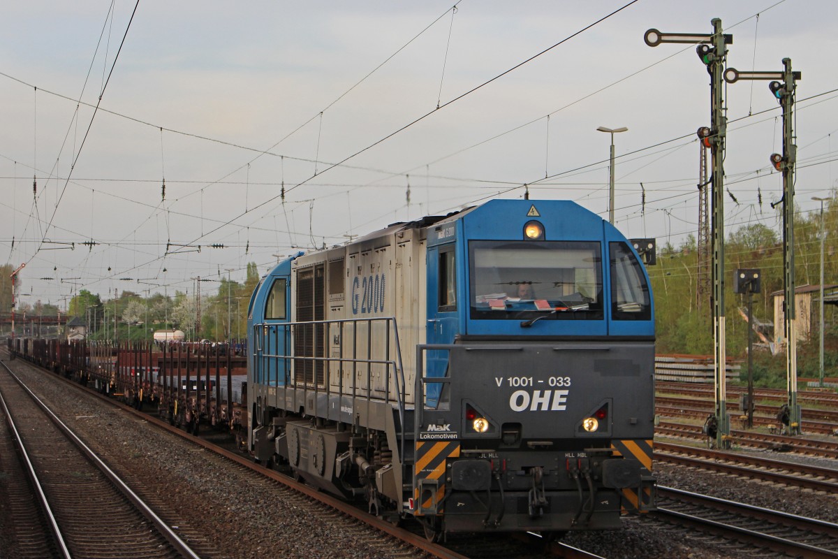 OHE V1001-033 am 2.4.14 mit einem Stahlzug in Düsseldorf-Rath.