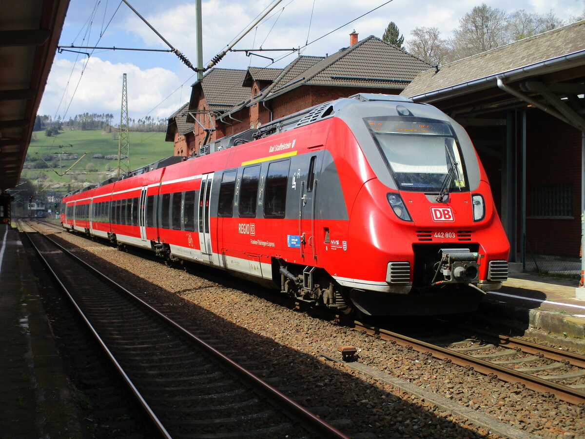 Ohne Grenzkontrolle hielt der 442 803,am 28.April 2022,nur kurz in Probstzella.