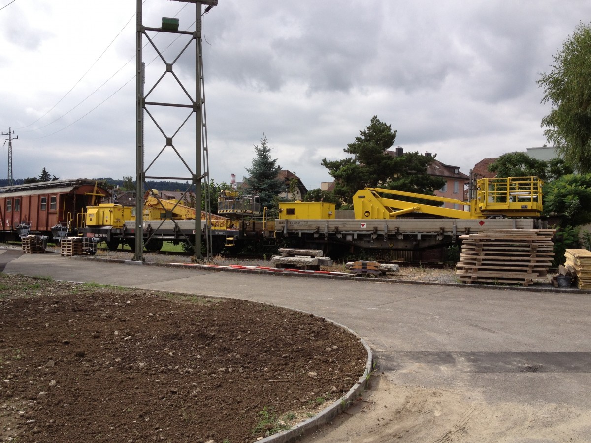 Oktober 2013, SBB XTm 91505 und XTms 40 85 95 88 233-8 in Biel Unterwerk