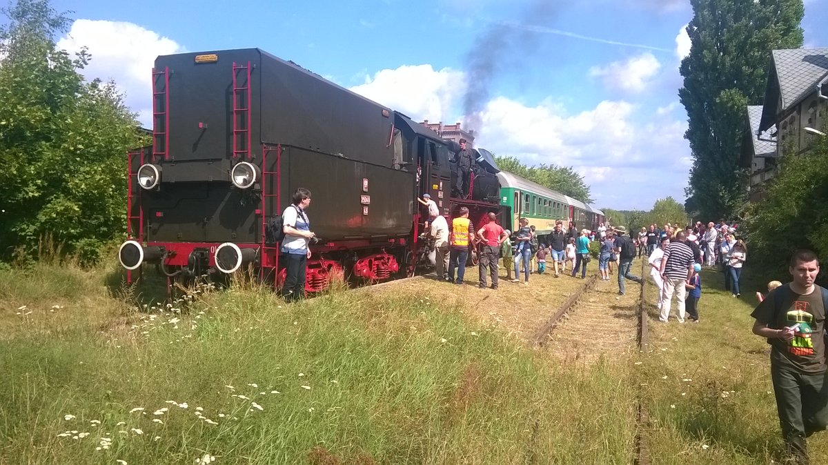 Ol49-59 mit Sonderzug in Bahnhof Miedzychod Letnisko, 13.08.2016