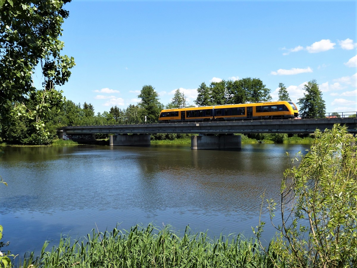 OPB 648 xxx auf der Brücke über die Naab in Schwandorf 02.06.2020