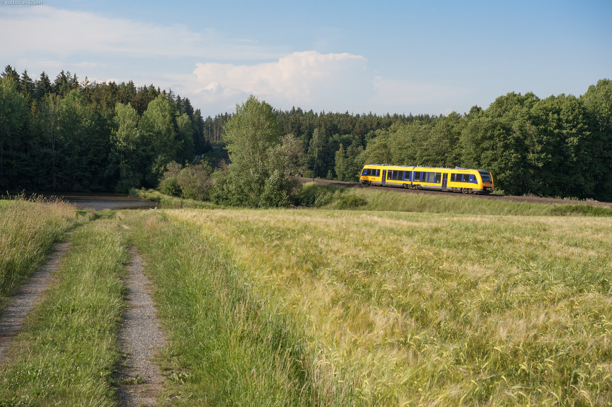 OPB 79739 von Marktredwitz nach Regensburg Hbf bei Oberteich, 10.06.2018