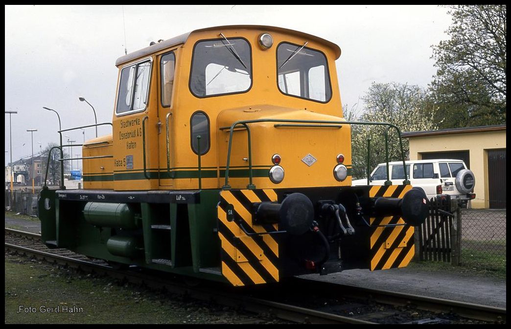 Orenstein & Koppel Lok 26727 als Haba 5 im Hafen Osnabrück am 14.4.1992. Später kam die Lok nach Bohmte zur dortigen ehemaligen Wittlager Kreisbahn, die Stand heute 27.11.2015 mit dem Kürzel VLO vom Landkreis Osnabrück betrieben wird.  
