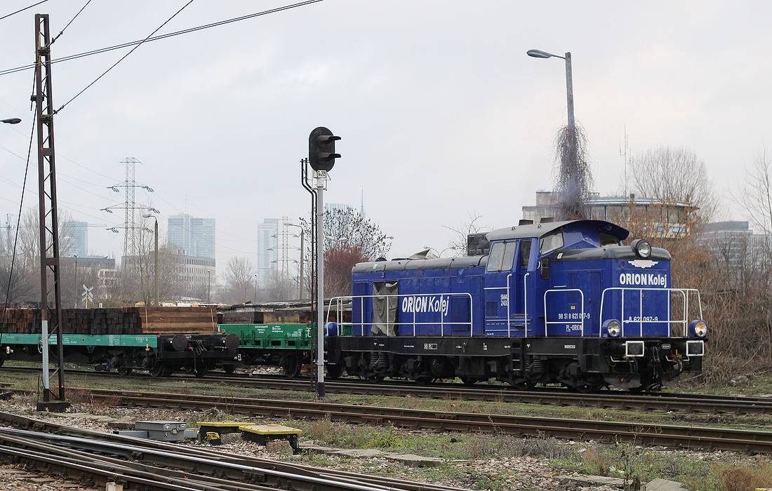 Orion Kolej SM42-2433 // Aufgenommen unweit des Bahnhofs Warszawa Zachodnia. // 7. Dezember 2015