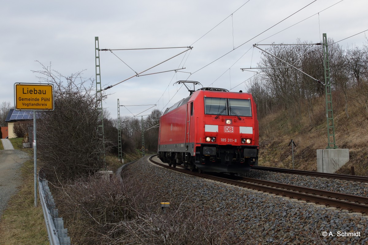 Ortseingang Liebau die Schnelle 185 311 gen Hof am 13.02.2016 