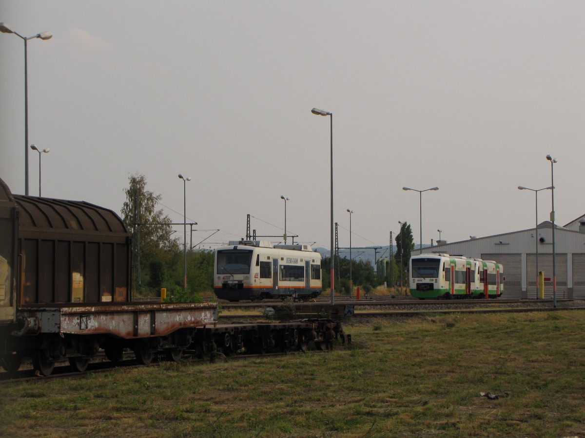 OSB VT 522  Gengenbach  und EB VT 019  Gemnden a.main  am 12.08.2015 vor dem Bw der Erfurter Bahn in Erfurt Ost.