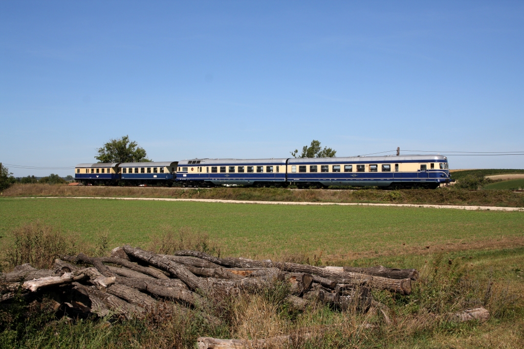 OSEK 6645.02 und 5145.11 am 15.September 2019 als SR 17289 (Bockfließ - Groß Schweinbarth) zwischen Auersthal und Raggendorf Markt.