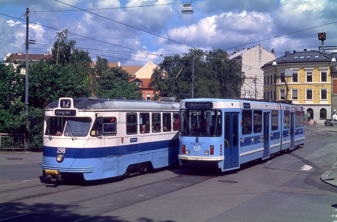 Oslo 298, Trondheimsveien, 06.06.1999.
