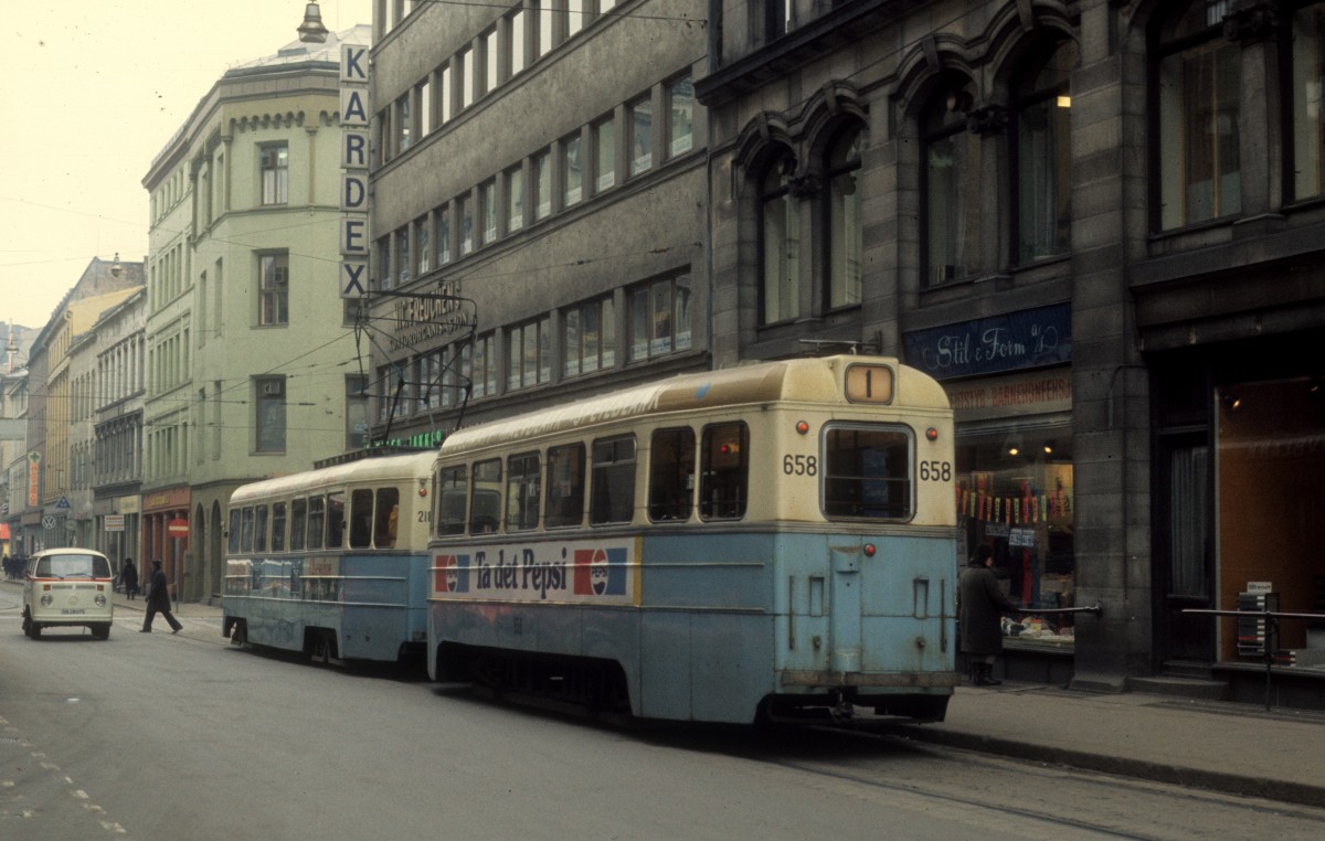Oslo Oslo Sporveier SL 1 (Høka-Bw 658) Dronningensgate am 28. Februar 1975.