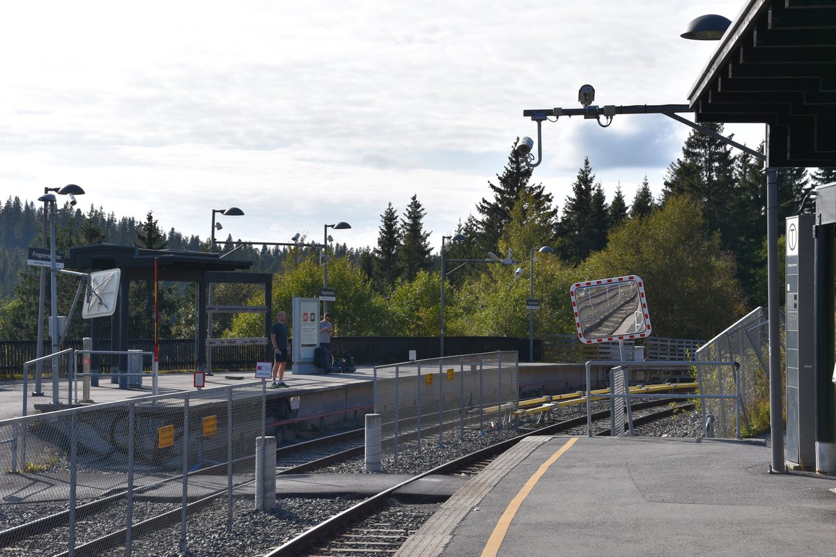 OSLO (Provinz Oslo), 08.09.2016, Haltestelle Frognerseteren; diese Haltestelle ist End-/Startpunkt der T-Bane-Linie 1