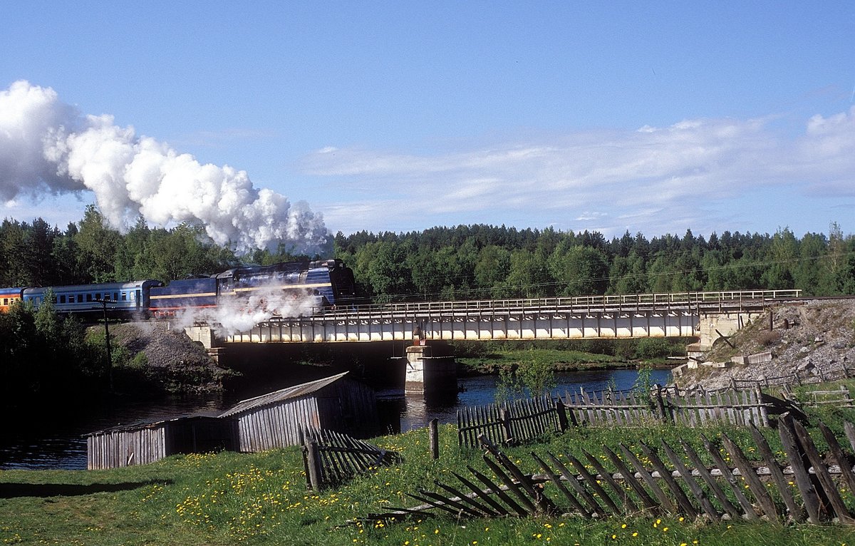 P36-0032  bei Tuloksa  10.06.06