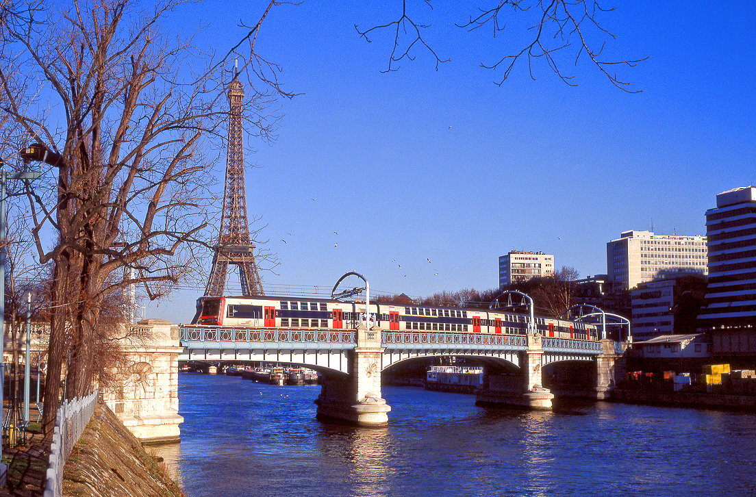 Paris, 01.01.1998.
