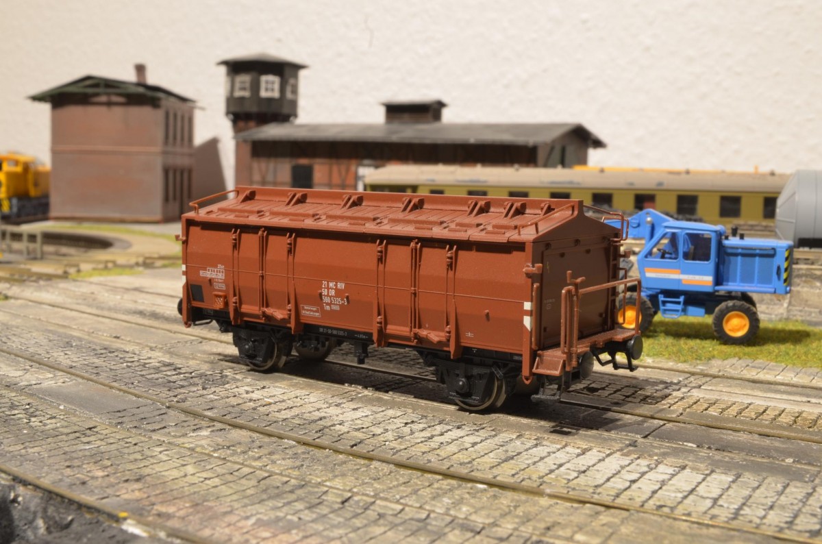 Piko 54437 Klappdeckelwagen DR 21 50 560 5 325-5 Tm5605 Ep. IV Foto: 02/2016