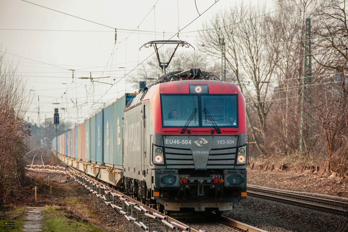 PKP 193-504 mit Container in Gelsenkirchen Buer Nord, Februar 2021.