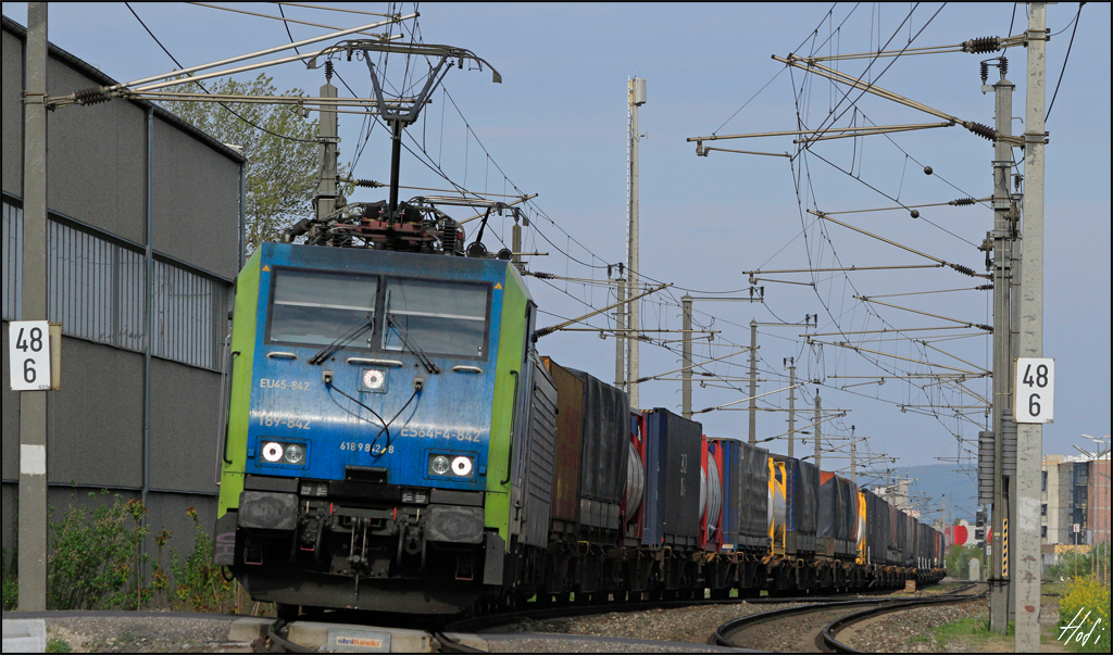 PKP Cargo 189.842+153 am 18.04.14 mi dem 40505 (Bpa-Tbv) kurz nach der Hst. Wr.Neustadt Civitas Nova.