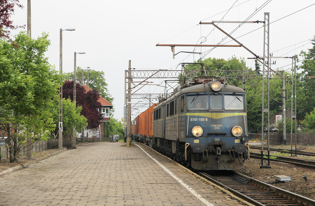 PKP Cargo ET41-165 wurde am 17. Mai 2018 im Bahnhof von Kalisz fotografiert. 