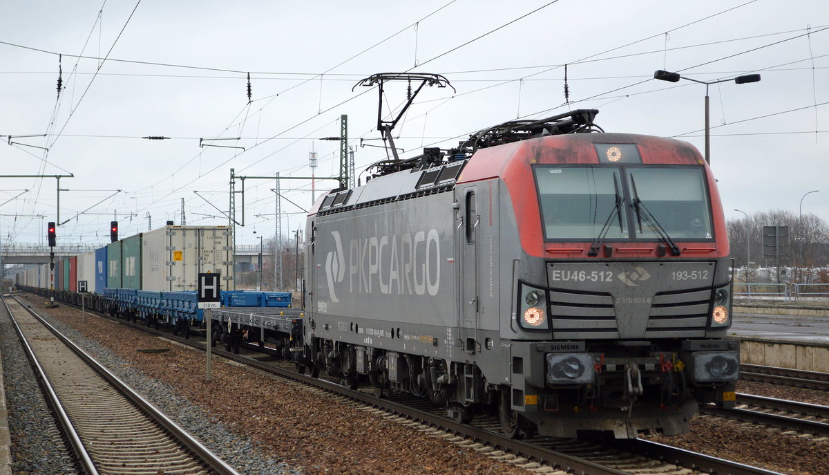 PKP CARGO S.A. mit  EU46-512  [NVR-Number: 91 51 5370 024-9 PL-PKPC] und Containerzug am 28.03.19 Bf. Flughafen Berlin-Schönefeld. 